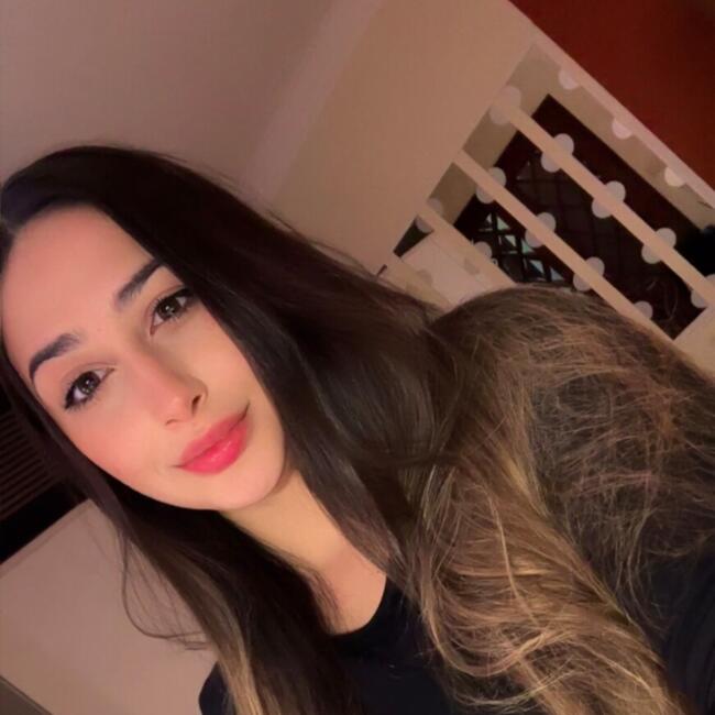 Babysitter em Cascais: Giulia