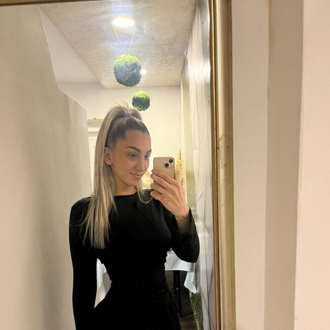 Babysitter in Selo Mladenovac: Andrijana