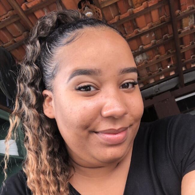 Babá em Itajaí: Helen