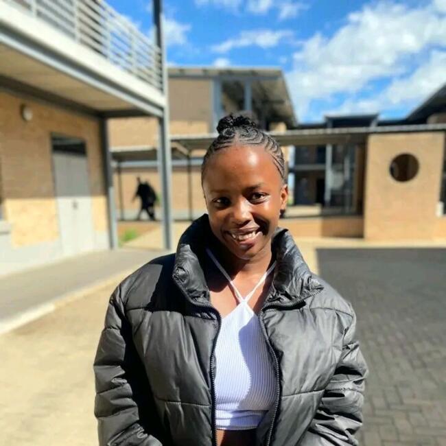 Nanny in Bloemfontein: Minenhle(Miniie)