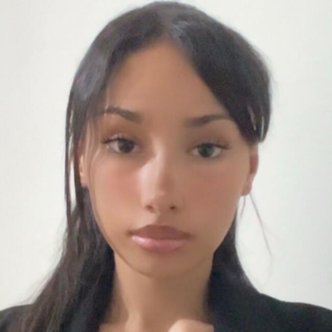 Babysitter in Lyon: Sarah