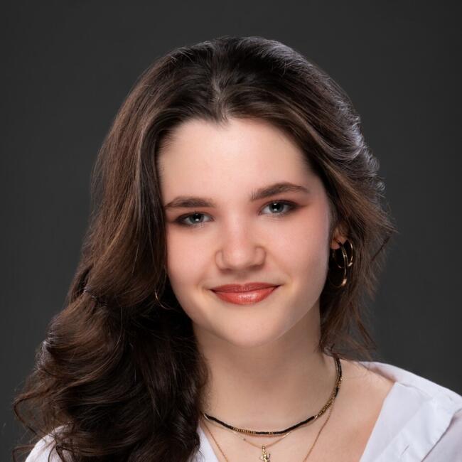 Baby-sitter à Antibes: Kata
