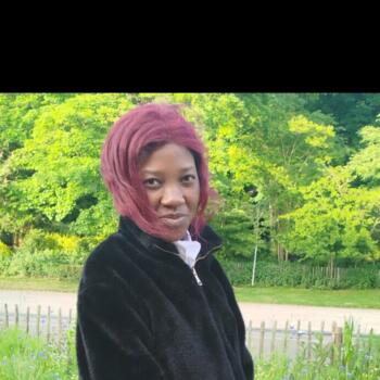 Babysitter Forest/Vorst: Akos