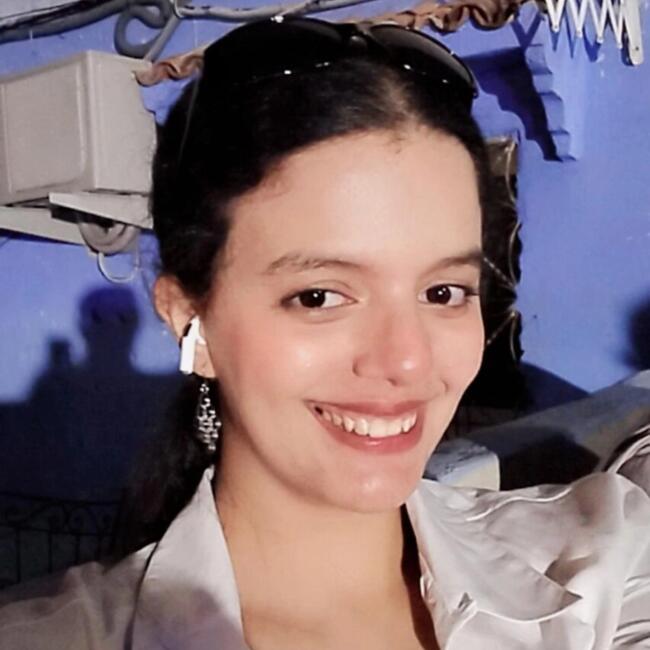 Babysitter in Villeneuve-d'Ascq: Hind