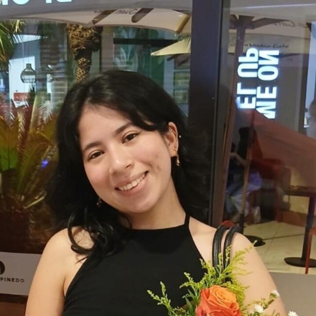 Babysitter in San Lorenzo: Fiorella Mendoza