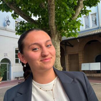 Babysitter Saint-Léger-sur-Roanne: Louise