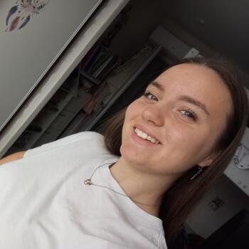 Baby-sitter Riorges: Pauline