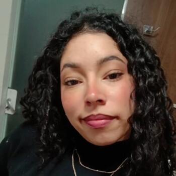 Babá em Camboriú: Lariane