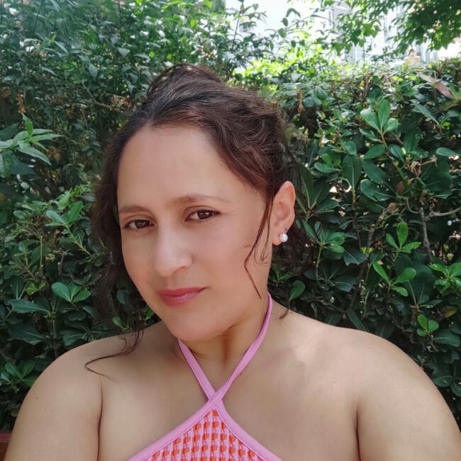Niñera en Ayora: Lina Marcela