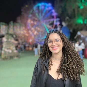 Babysitter Blumenau: Talias