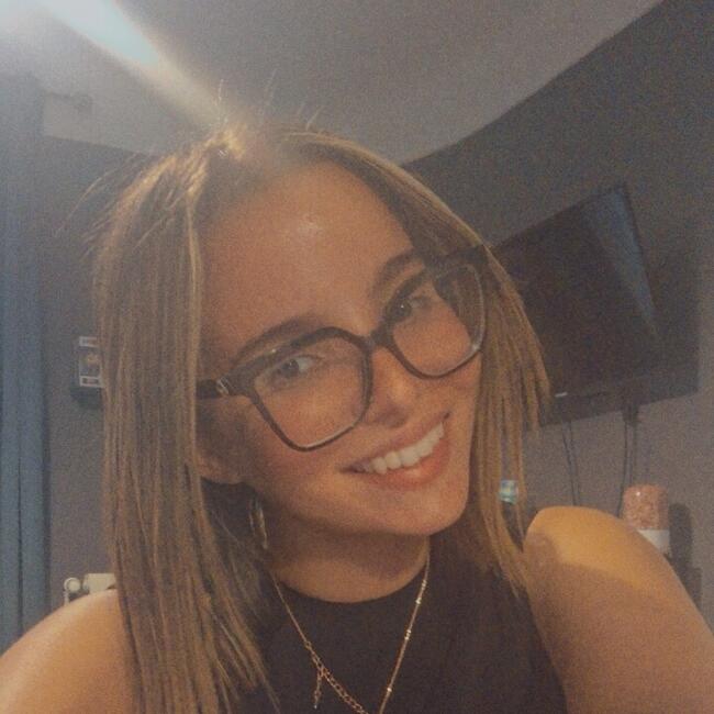 Babysitter in Arles (Occitanie): Celia