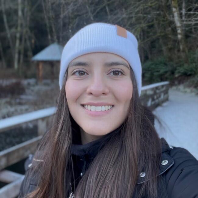 Babysitter in Vancouver: Camila