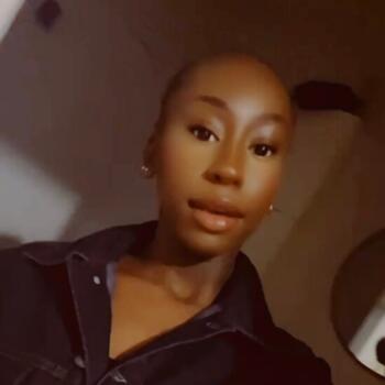 Babysitter in Paris: Mariama