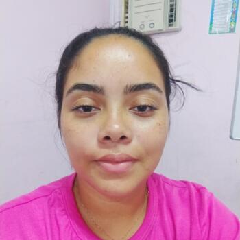 Babá em Manaus: Stephany