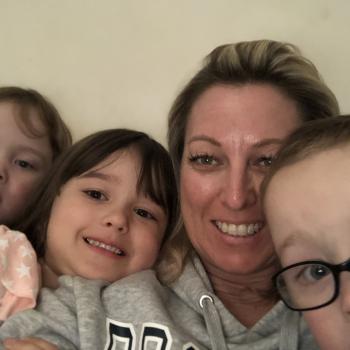 Babysitter Oxley Vale: Leanne