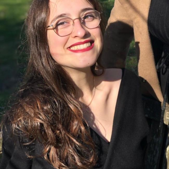 Baby-sitter in Nancy: Adélaïde