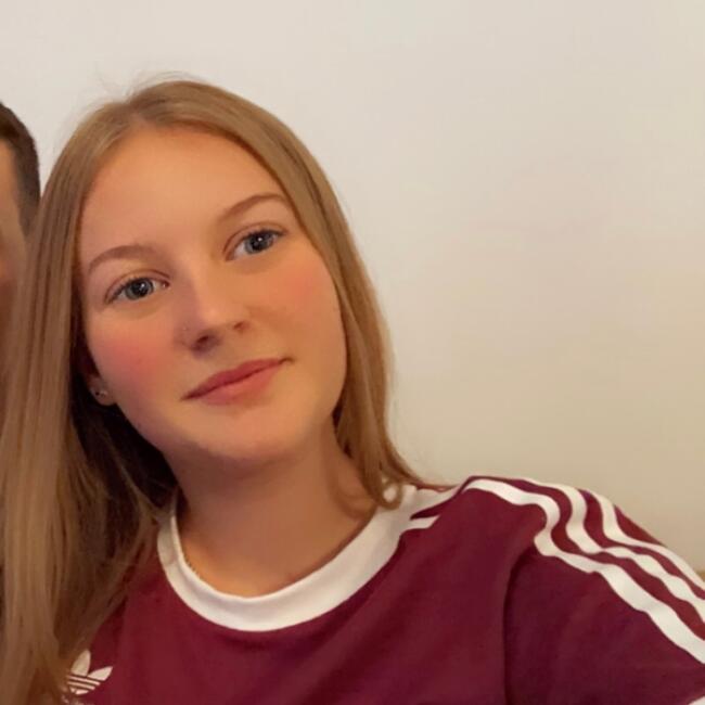 Babysitter in Yateley: Sophie