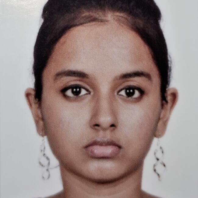 Babysitter in Nantes: Joan Raakhee Sebasti Mary