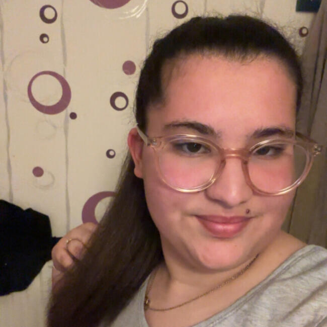 Babysitter in Mérignac: Jamila