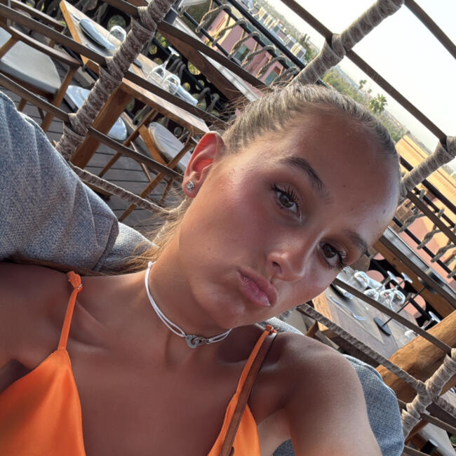 Babysitter in Le Bouscat: Sasha