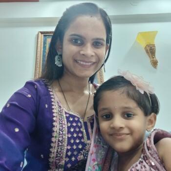 Nanny job in Pune: babysitting job Shubhangi