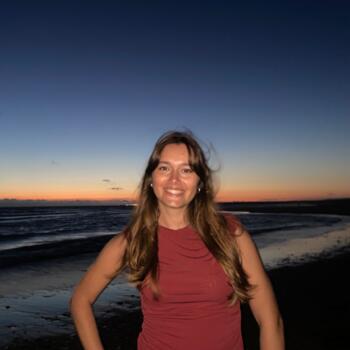 בייביסיטר ב- שטרסבורג: Camille