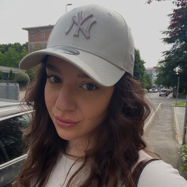 Babysitter in Parma: Angela