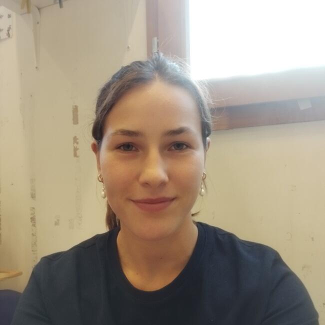 Babysitter in Saint-Aubin-sur-Gaillon: Océane