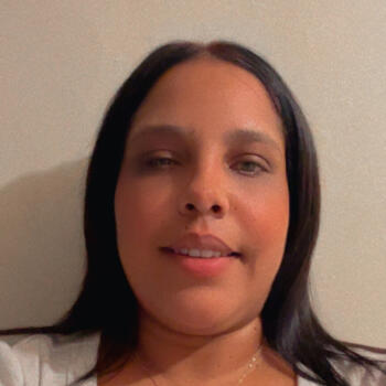 Babysitter Bayamón: Nasreen