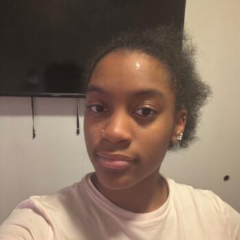 Babysitter in St Louis: Jakayda