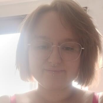 Babysitter in Northampton: Eve