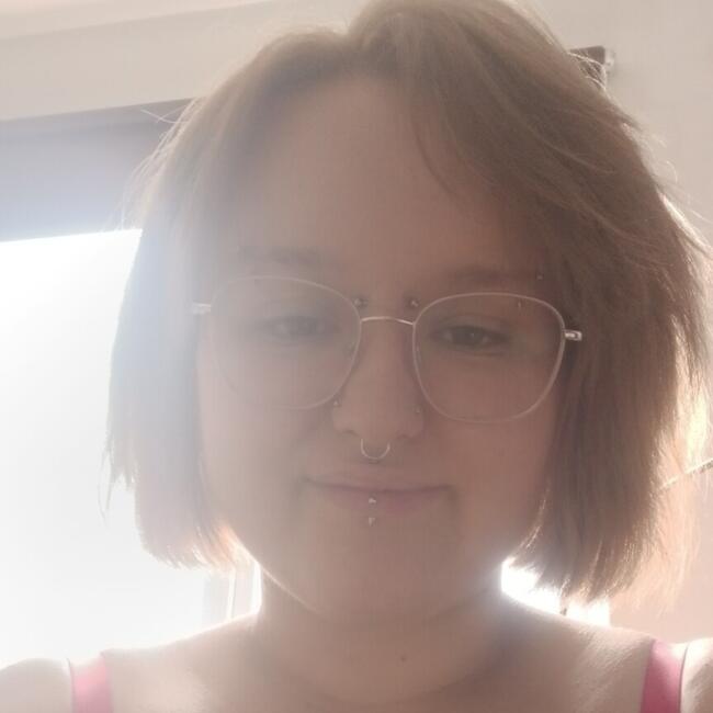 Babysitter in Northampton: Eve