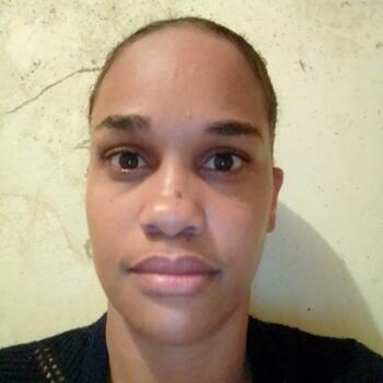 Babysitter in Santo Domingo: Desiree