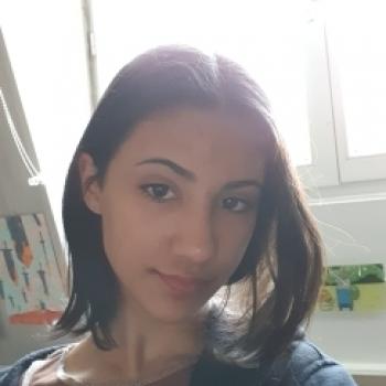 Baby-sitter in Tourcoing: Sarah