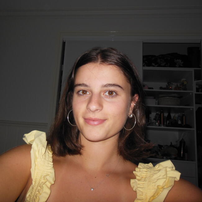 Babysitter in Geelong: Emelia