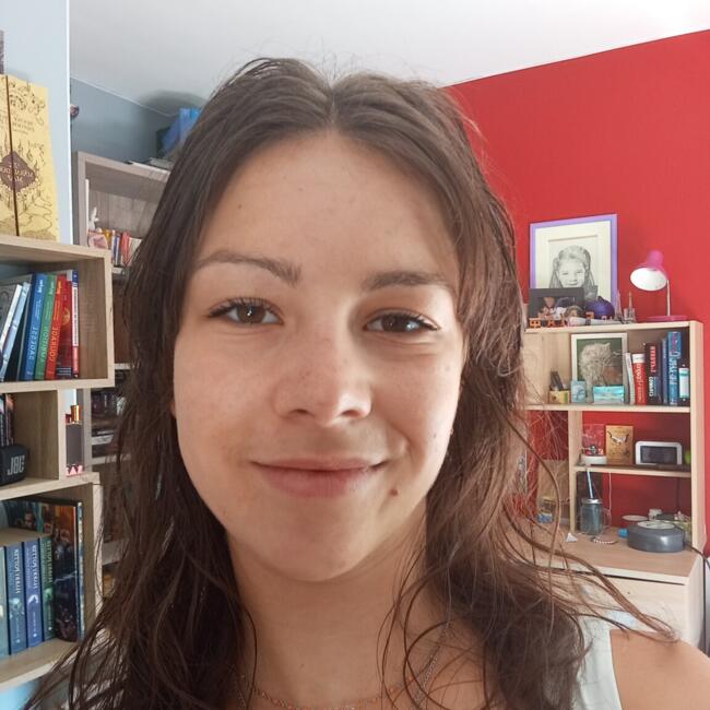 Babysitter in Pierre-Châtel: Elia