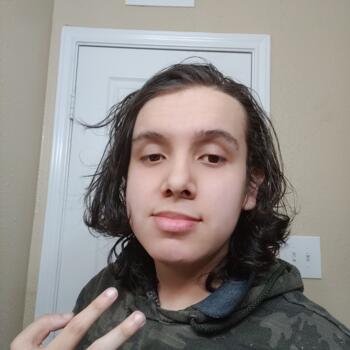 Babysitter in Houston Heights: Noe Alvarado