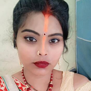 दिल्ली में बेबीसिटर: Anjali