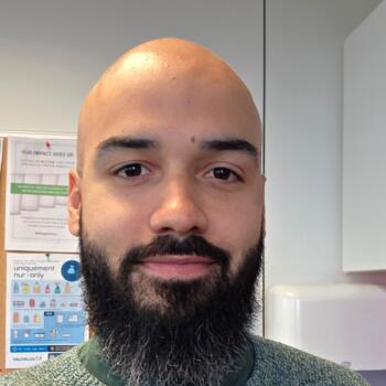 Babysitter Job in Strassen: Babysitter Job Pedro