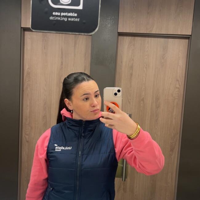 Babysitter in Rouen: Elena