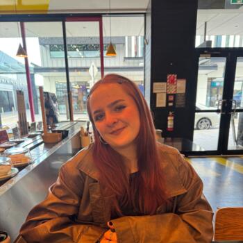 Babysitter in Auckland: Lucy