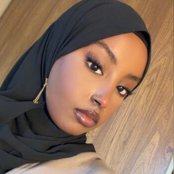 Babysitter in Nepean: Faiza