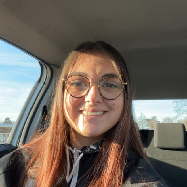 Babysitter in Chanceaux-sur-Choisille: Marine