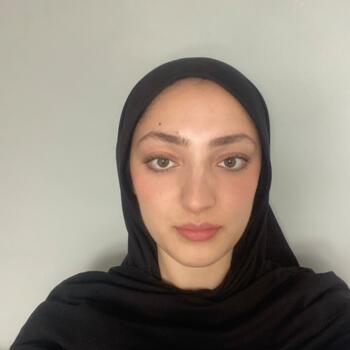 Babysitter in Luton: Khadijah