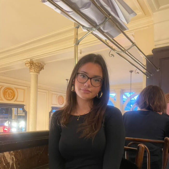 Babysitter in Rueil-Malmaison: Valentine