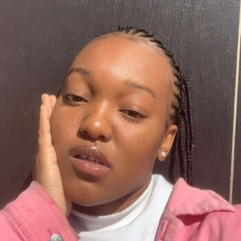 Babysitter in Balfour: Penelope