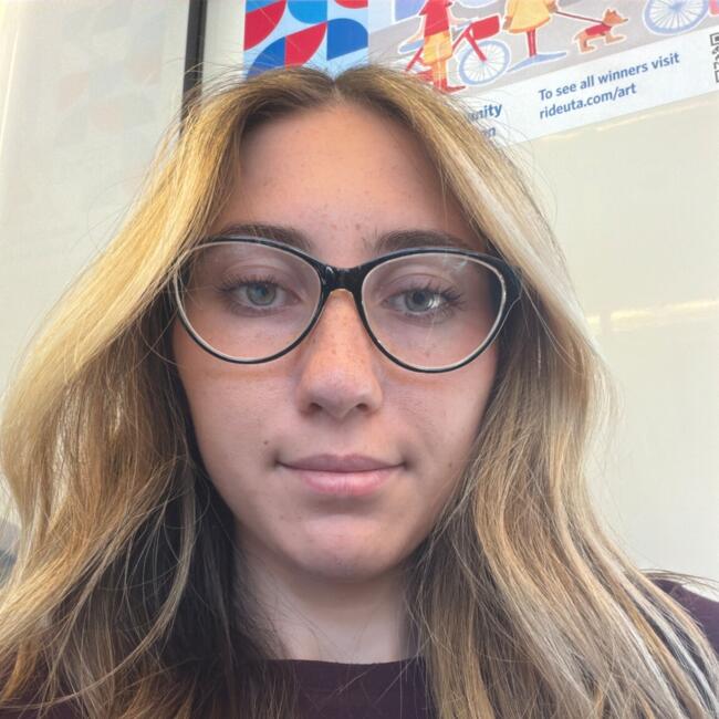 Babysitter in Salt Lake City: Sophia