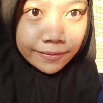 Babysitter in Tangerang: Fadilah