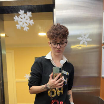 Babysitter in Paisley: Ash