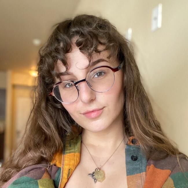 Babysitter in Lexington-Fayette: Maya